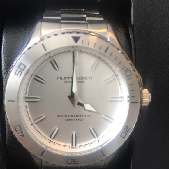 Watch - Picture 2 of 3